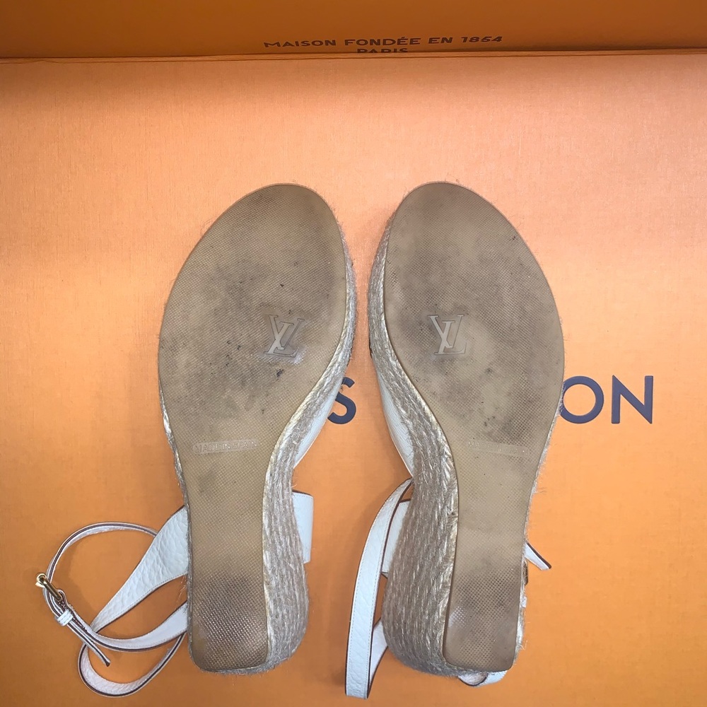 Louis Vuitton Manyara ankle strap Wedge Sandal - Picture 8 of 9